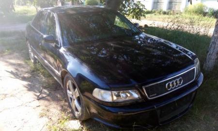 Audi 100