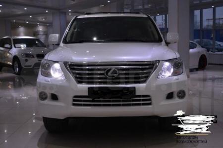 Lexus LX570