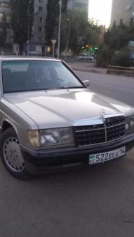 Mercedes-Benz 190