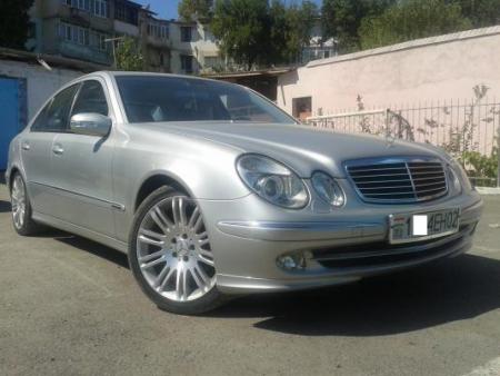 Mercedes-Benz E