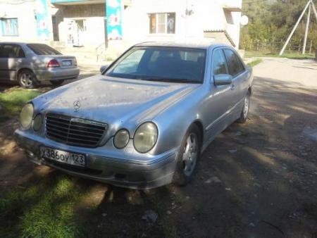 Mercedes-Benz E