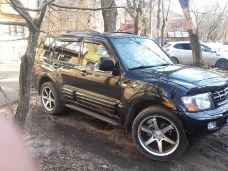 Mitsubishi Montero