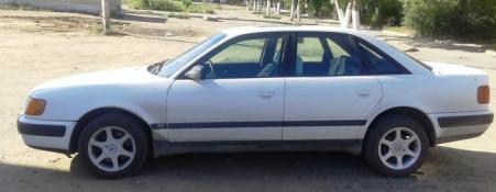 Audi 100