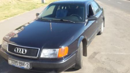 Audi 100
