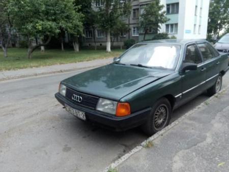 Audi 100