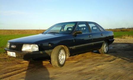 Audi 100