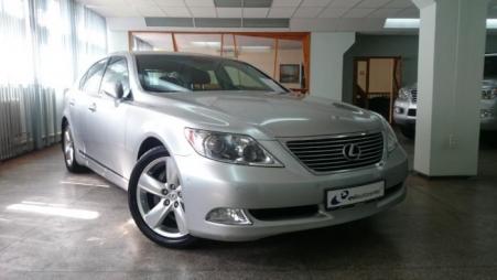 Lexus LS 460