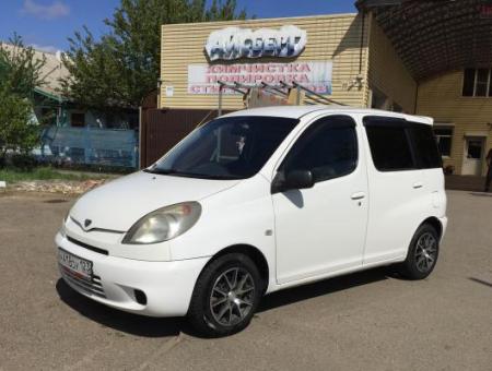 Toyota Funcargo