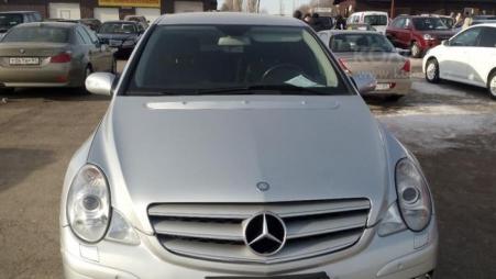 Mercedes-Benz R