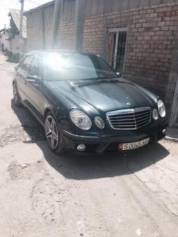 Mercedes-Benz E