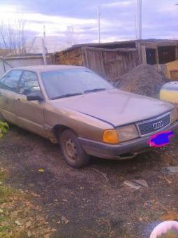 Audi 100