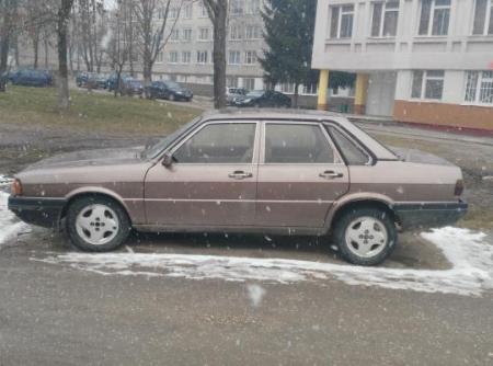 Audi 80