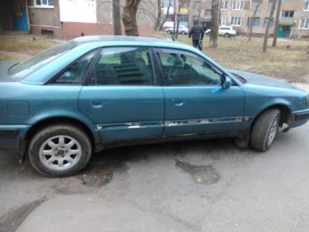 Audi 100