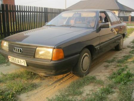 Audi 100