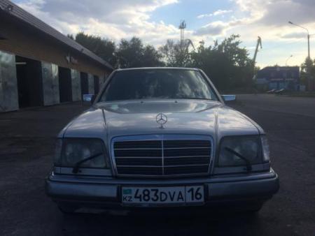 Mercedes-Benz E