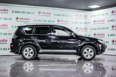 Mitsubishi Outlander XL