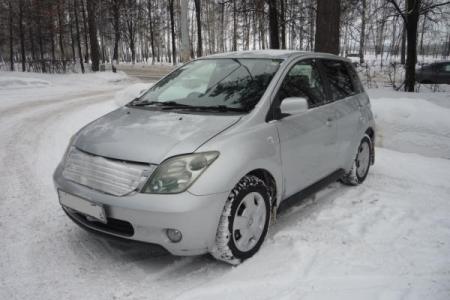 Toyota Ist