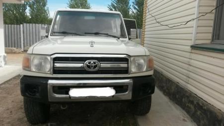 Toyota Land Cruiser