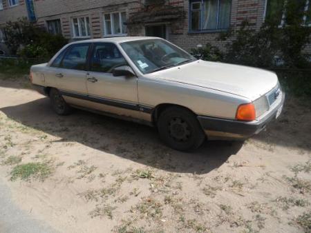 Audi 100