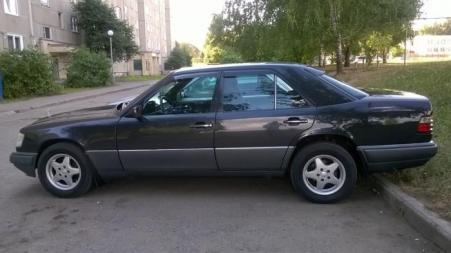 Mercedes-Benz E