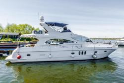 Аренда яхты Majesty 66 в Подмосковье