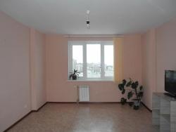 Трехкомнатная в районе РКБ