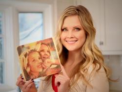 Подаpок на любоe тоpжeство, каpтины на досках