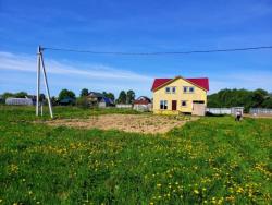 Продам недостроенный и огороженный дом загородом
