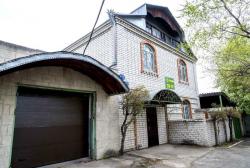 Продам коттедж двухэтажный коттедж в черте города