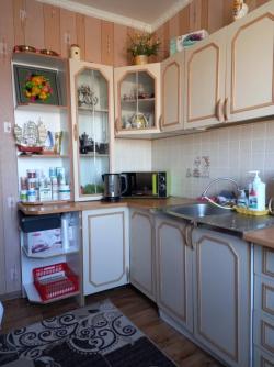 Продаю угловой кухонный гарнитур