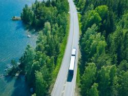 Kim Johansen Transport Group ищет водителей C+E - стабильная работа и поддержка 24/7