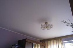 Установку натяжных потолков