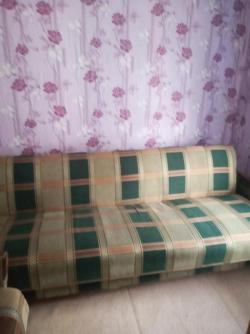 Продам диваны и тмбочку