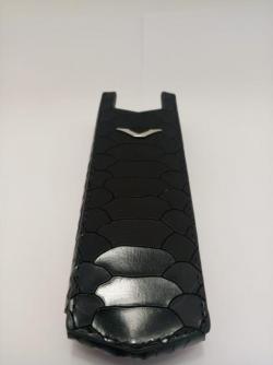 Продам чехол для Верту Vertu Signature S Design, Вертикальный Черный Змеиная кожа....