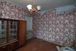1/2 дома на участке 2,5 сотки и центральными коммуникациями