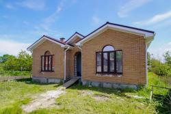 Два дома на большом участке в ст. Новодмитриевской