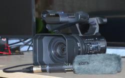 Продам видеокамеру Sony HXR-NX100