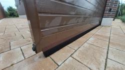 Щетка на откатные ворота