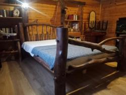 Кровати из дерева