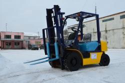 Komatsu погрузчик газ-бензин Komatsu погрузчик газ-бензин