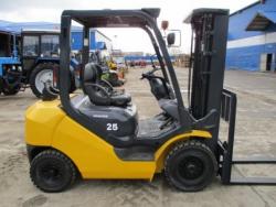 Продается вилочный погрузчик Komatsu FG25T-17 Продается вилочный погрузчик Komatsu FG25T-17
