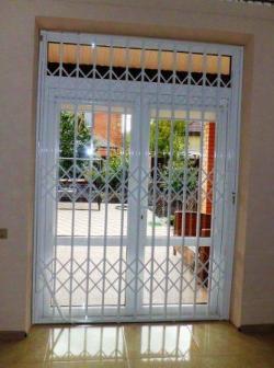 Раздвижные решетки АМРА-М  в Ростове-на-Дону