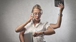 Помощник руководителя в компанию