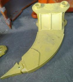 Клык-рыхлитель Hyundai R320