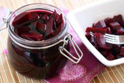 Реализуем свеклу маринованную.