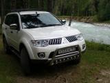 Mitsubishi Pajero Sport 2012