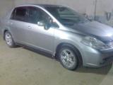 Nissan Tiida 2005