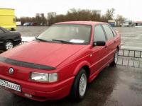 Volkswagen Passat 1990 КРАСНЫЙ