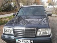 Mercedes-Benz E 1994 СИНИЙ