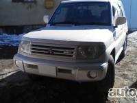 Mitsubishi Pajero IO Джип 1.8 2000 с пробегом